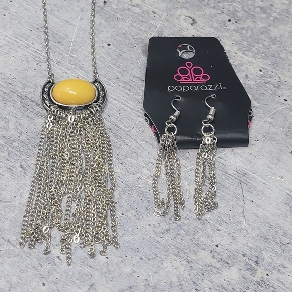 New Paparazzi | Silver & Yellow Necklace & Earring Set - Picture 1 of 5
